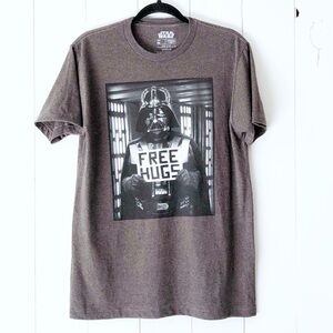 Star Wars Darth Vader Free Hugs Graphic T-Shirt